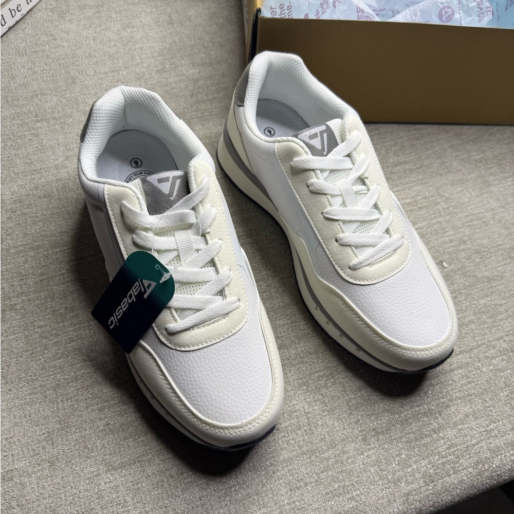 Jabasic White Platform Sneakers Women’s Size 9 (EU 40) – NWT
